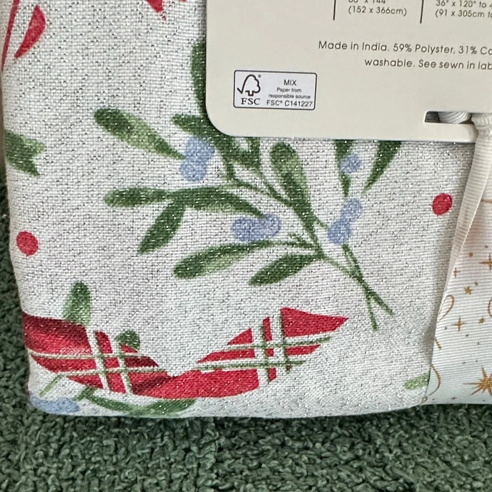 Cynthia Rowley Festive Holiday Tablecloth Red Plaid Bow 60x120 NEW!